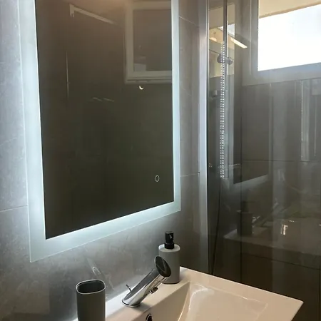 Charmant 3 Pieces Apartment *
